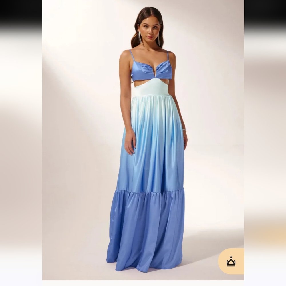 Elegant Blue Ombre Maxi Dress